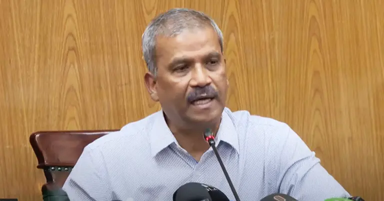 অন্তর্বর্তী সরকারের আইন উপদেষ্টা আসিফ নজরুল